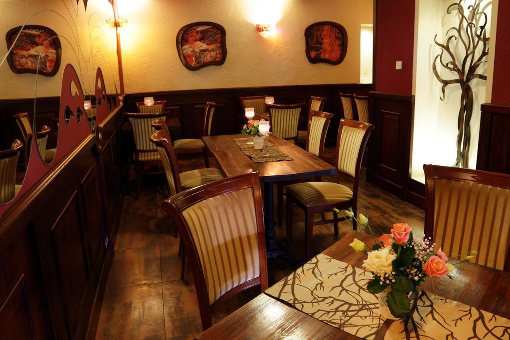 斯来纳古拉酒店 Srebrna Góra 外观 照片